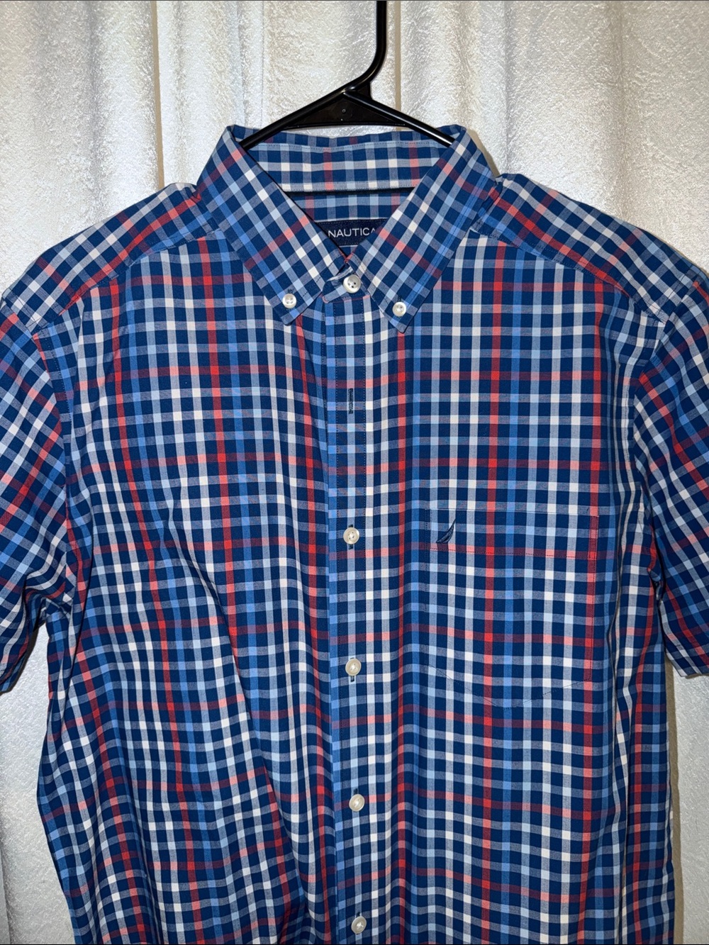 Nautica Men’s Blue, Red & White Plaid Short-Sleeve Button-Down Shirt